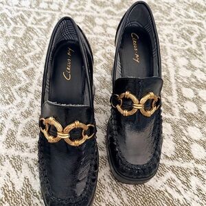 Circus by Sam Edelman Black Flats with Gold Chain Detail